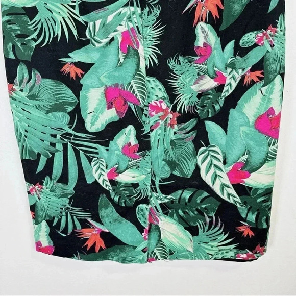 Lord And  Taylor Tropical Pencil Skirt - Picture 13 of 14